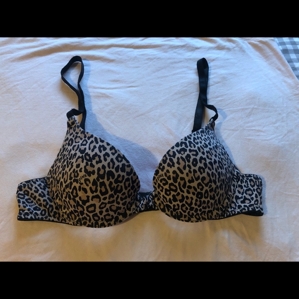 PINK Victoria’s Secret wear everywhere push-up bra
